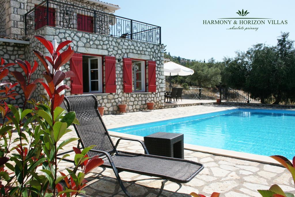 Harmony And Horizon Villas Athanion Exterior photo