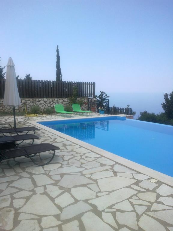 Harmony And Horizon Villas Athanion Exterior photo